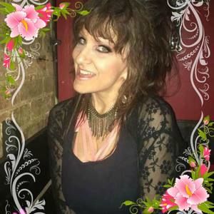 Meet your Posher, Valerie